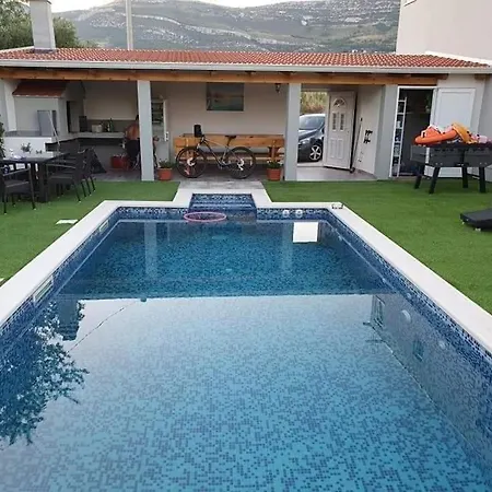 Villa Lavanda Villa *